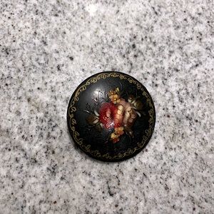 HAND PAINTED 💐 floral brooch | folk art | vintage